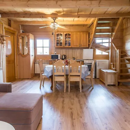 Udanypobyt Przy Lesie Ferienhaus *