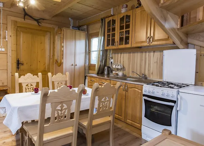 Udanypobyt Przy Lesie * קושצ'ליסקו